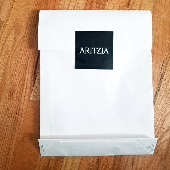 NWOT Wilfred Aritzia sleeveless 100% silk blouse top flower white black hi low - Picture 4 of 10